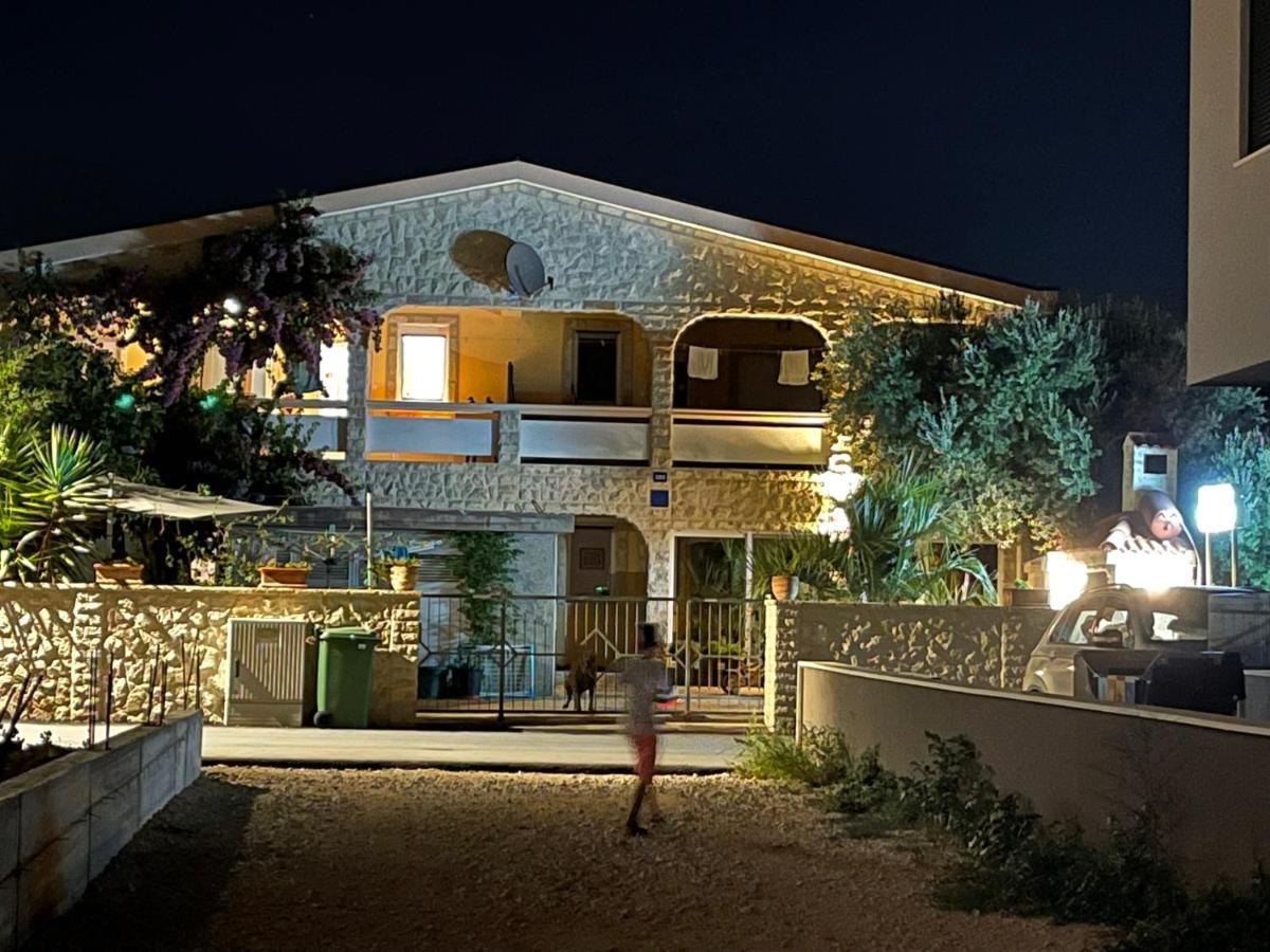 Apartements Delfin Vir Dış mekan fotoğraf