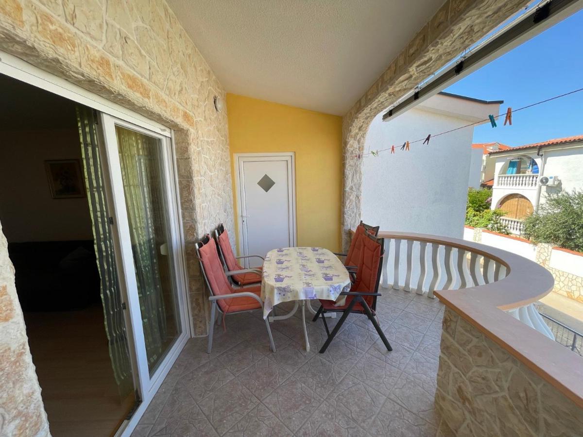 Apartements Delfin Vir Dış mekan fotoğraf