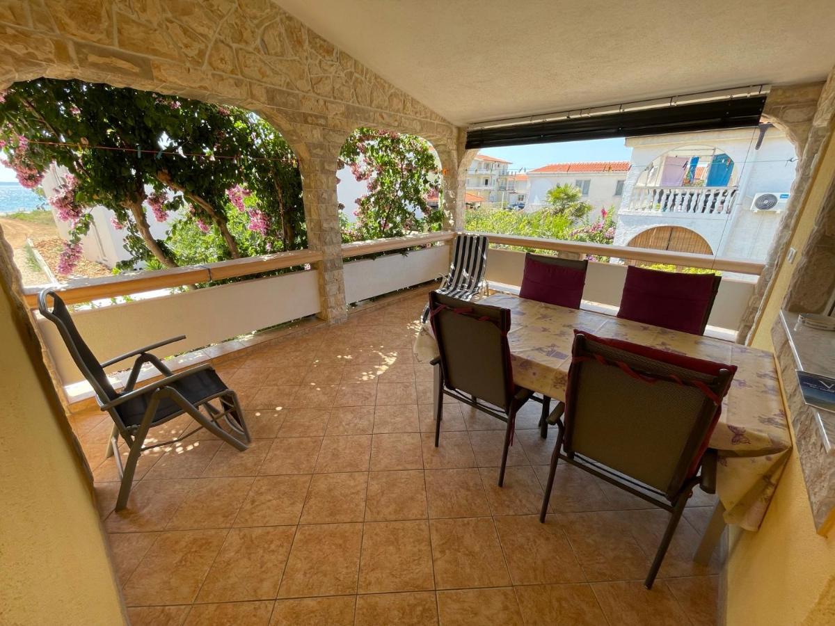 Apartements Delfin Vir Dış mekan fotoğraf