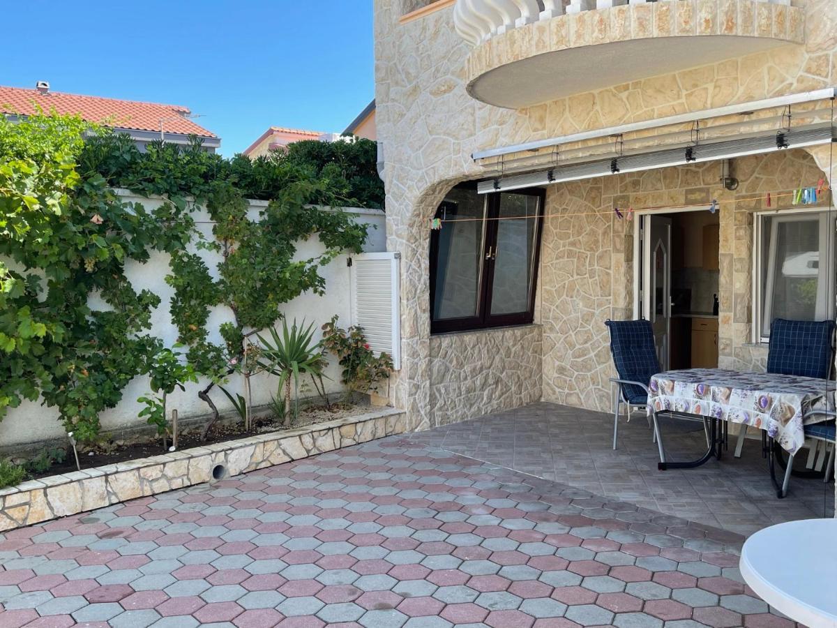 Apartements Delfin Vir Dış mekan fotoğraf