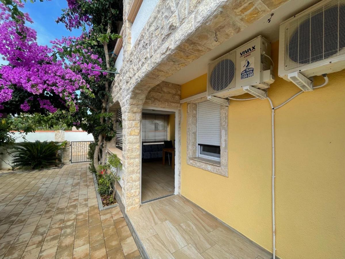 Apartements Delfin Vir Dış mekan fotoğraf