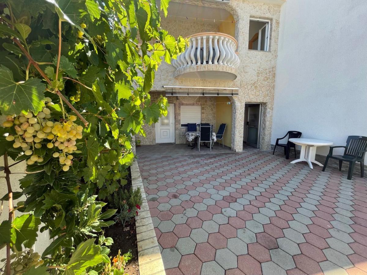 Apartements Delfin Vir Dış mekan fotoğraf
