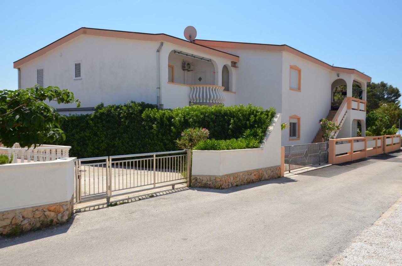 Apartements Delfin Vir Dış mekan fotoğraf